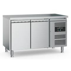 Gekoelde werkbank Koelwerkbank 2 Deuren Met Verstelbare Poten - 136x70x85 cm Combisteel 7950.5035