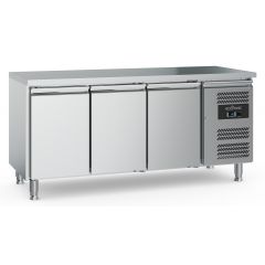 Gekoelde werkbank Koelwerkbank 3 Deuren Met Verstelbare Poten - 179,5x70x85 cm Combisteel 7950.5040